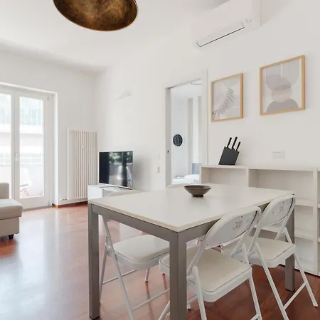 Guesthost - Bright Balcony Flat X4 Gioia Mm2 Milán