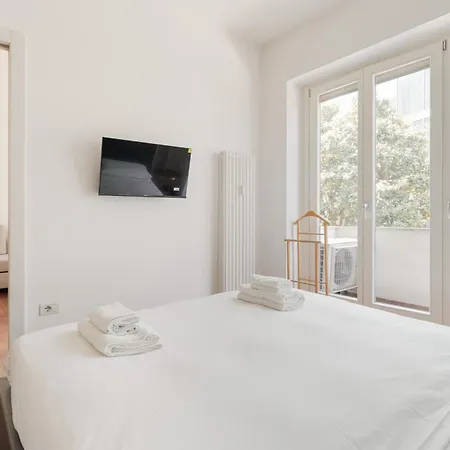 Apartment Guesthost - Bright Balcony Flat X4 Gioia Mm2 *